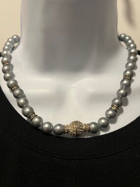 🌈 3/$10 Vtg Toyo Silver Genuine Pearl Necklace with Rhinestone Accent Closure